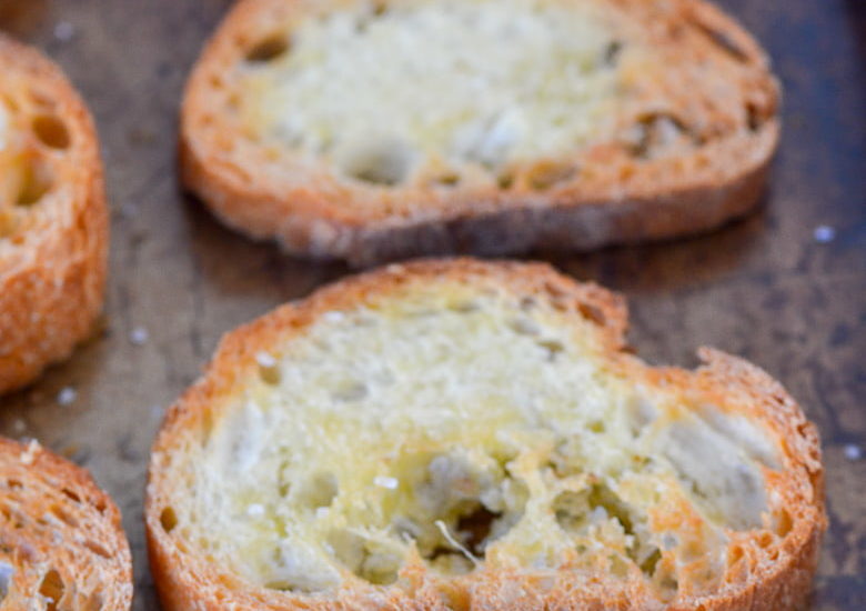 toasted bread olive oil crostini baguette