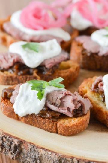 cropped-roast-beef-crostini-4-1-min.jpg