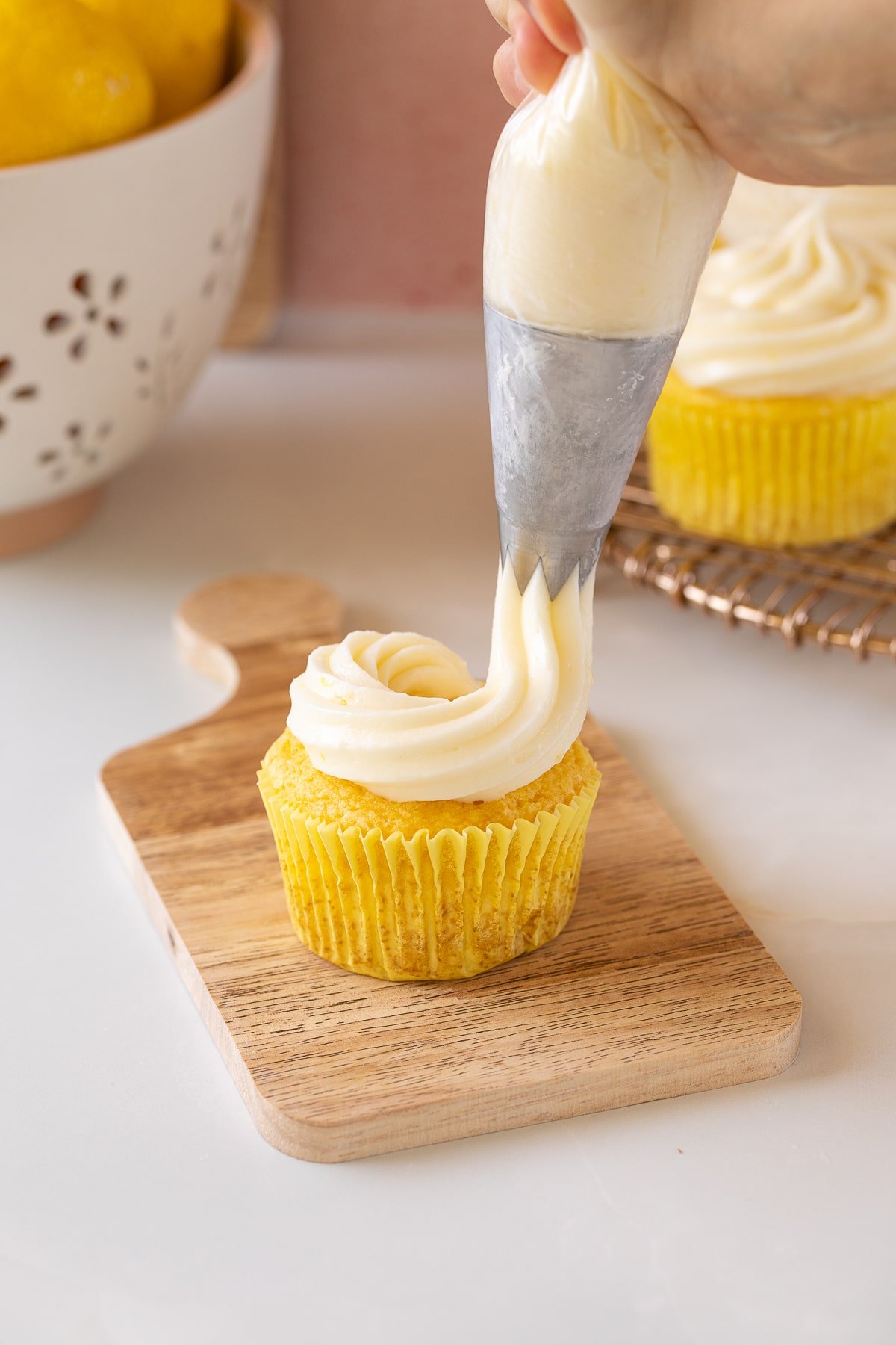 piping lemon cream cheese frosting