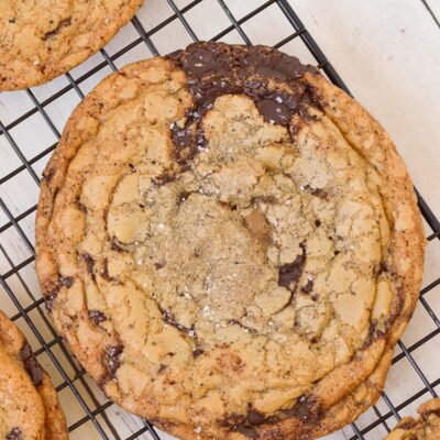 brown butter chocolate chip cookies on cooling rack.