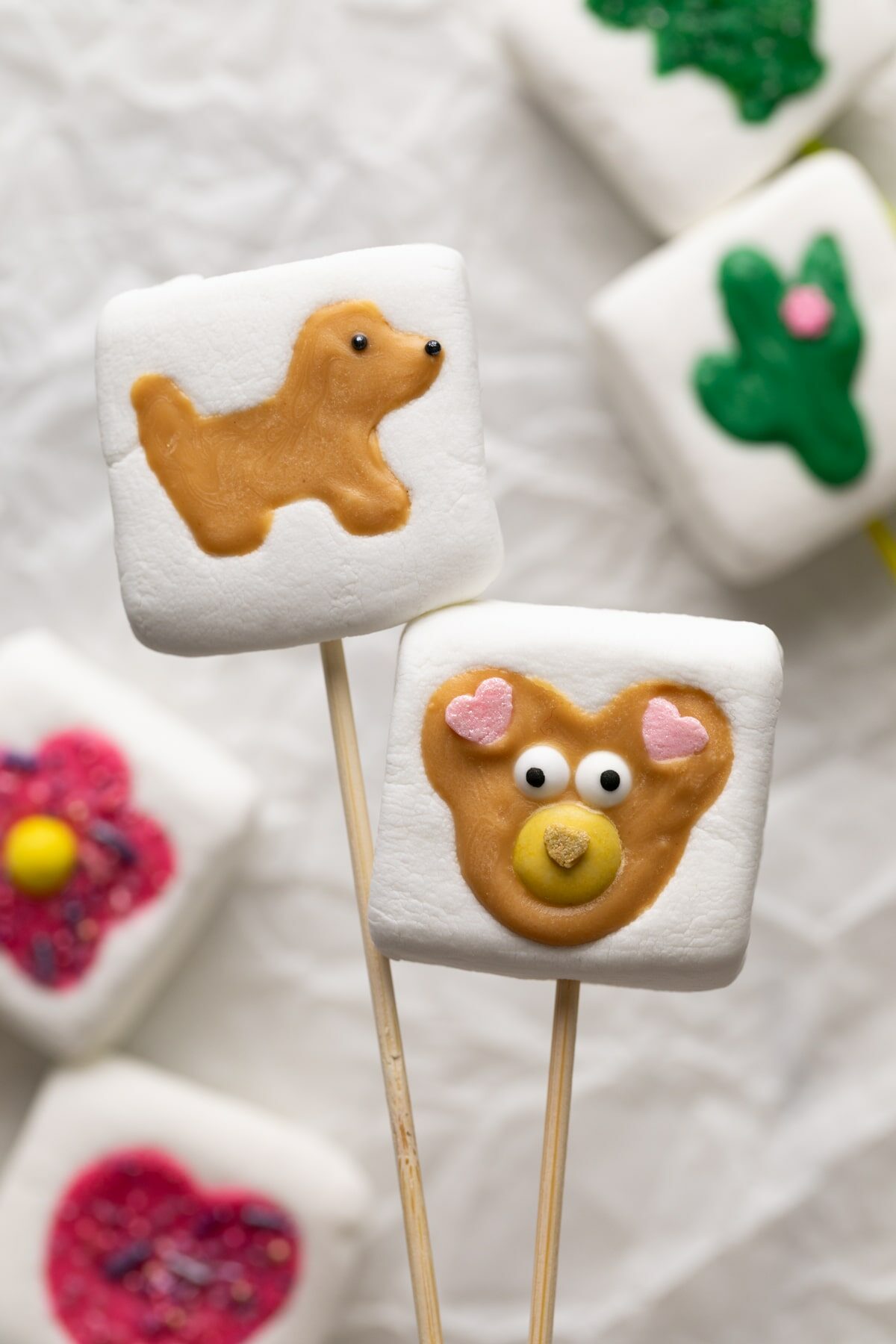 animal marshmallow pops.
