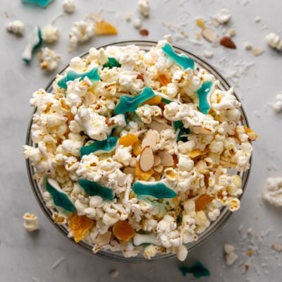 summer popcorn in bowl.