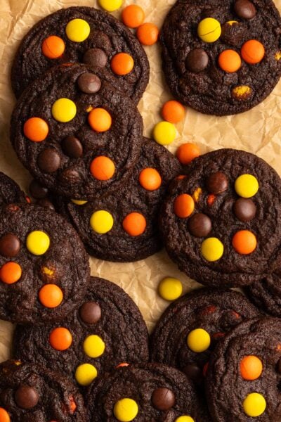 baked cookies on parchment paper.