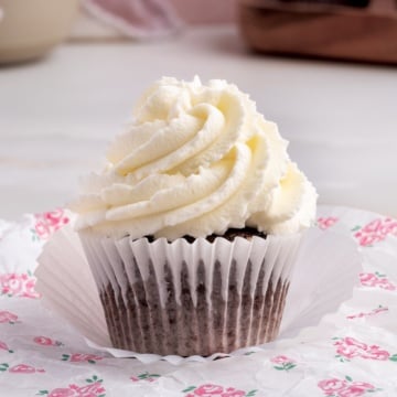 mascarpone whipped cream on cupcake.