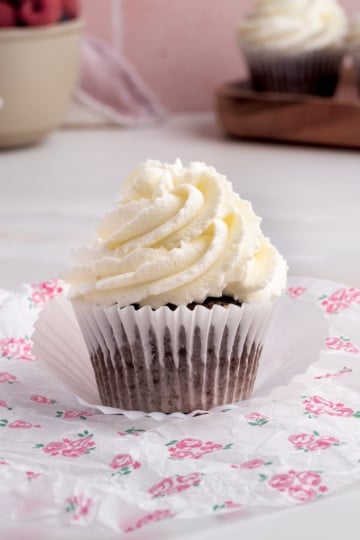 mascarpone whipped cream on cupcake.