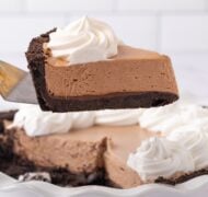 serving no bake nutella pie.